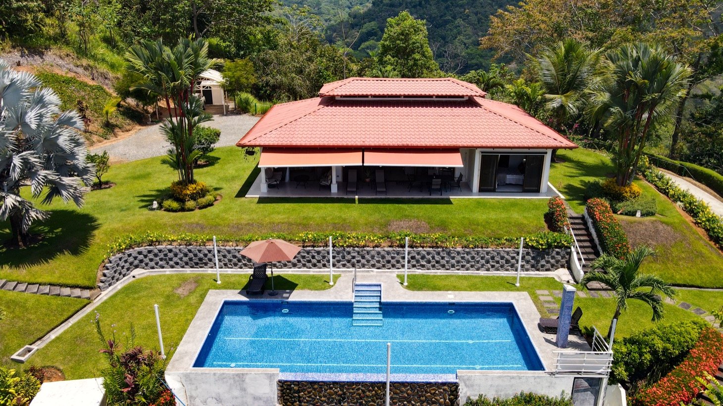 Tranquil Ocean-View Home At The End Of The Road