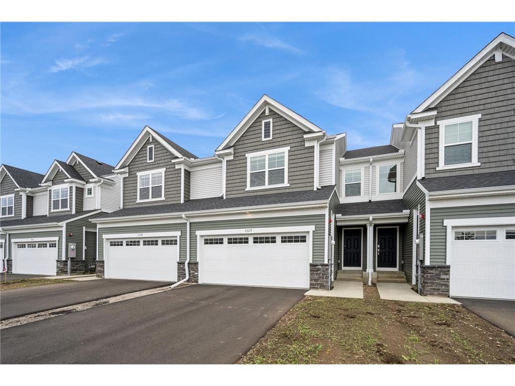 1720 Tyrone Drive, Shakopee, MN 55379