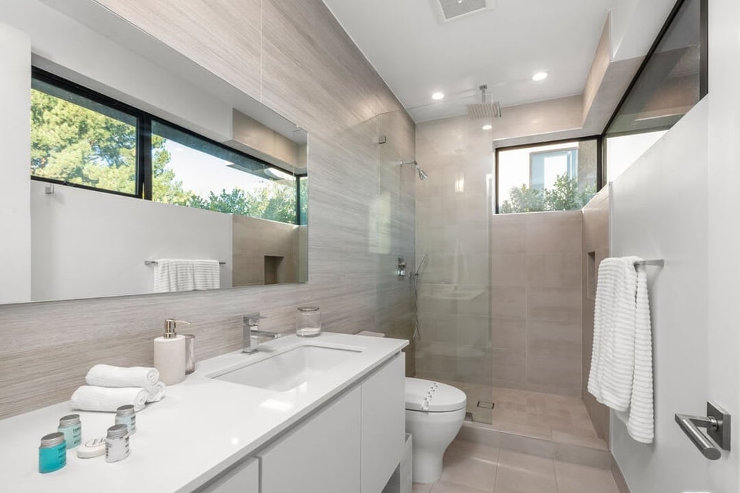 Garden Crescent, North Harper Avenue, 90048