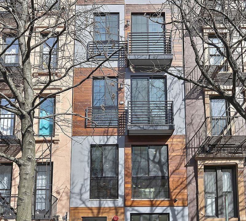 165 E 107th Street