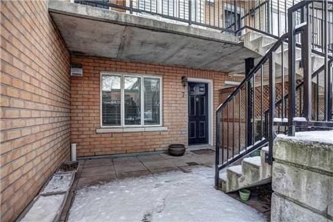 208 Niagara St #7