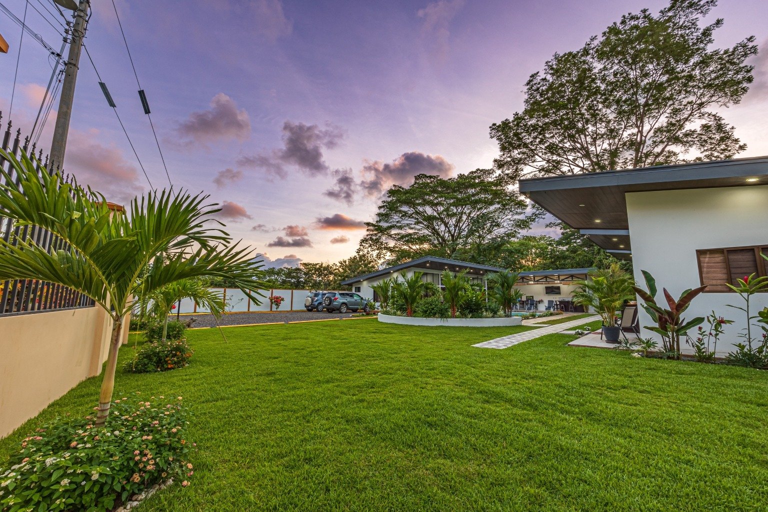 Incredible turnkey investment opportunity, 3 Rental villas, and a 2 Bedroom Home with a large pool.