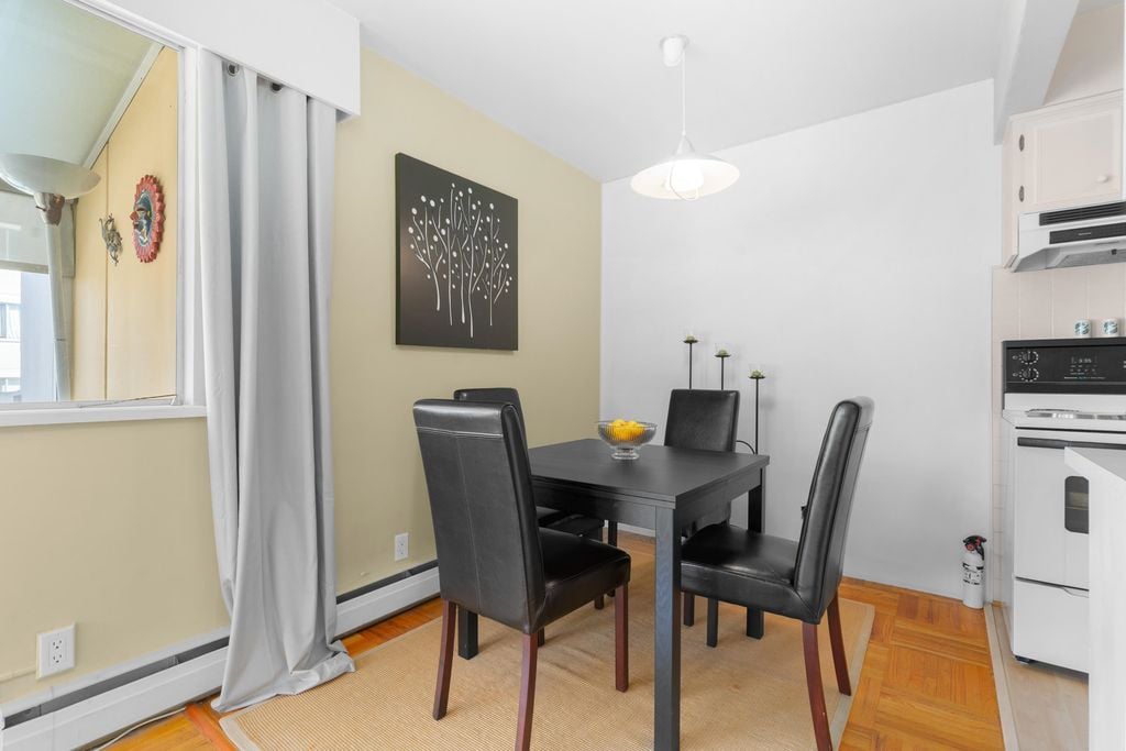 1750 Esquimalt Ave, #504