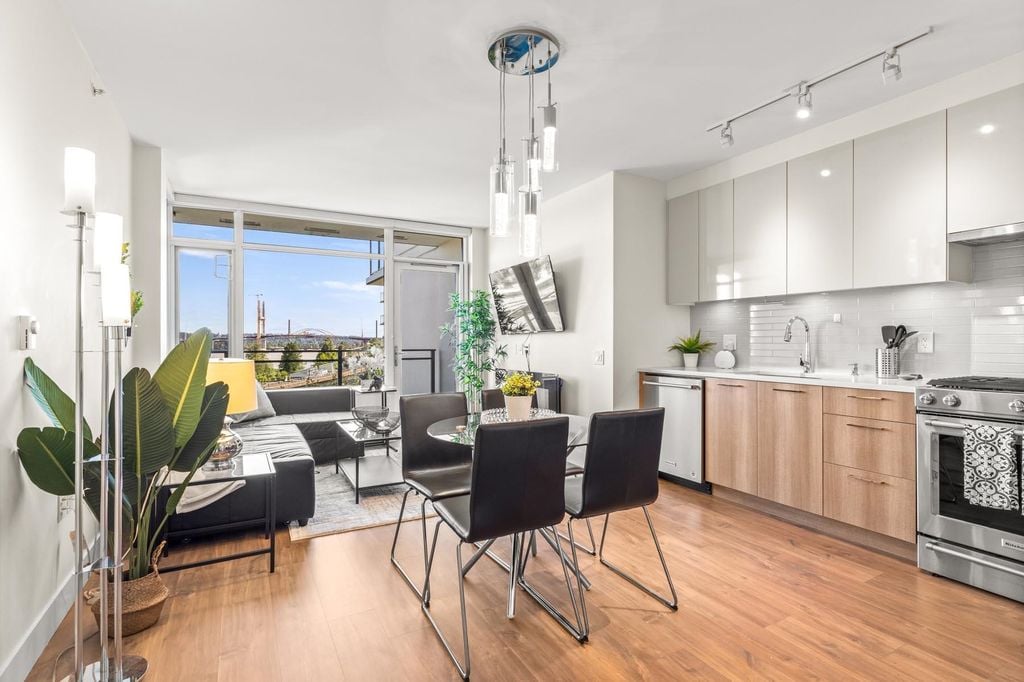 258 Nelson's Ct, #312