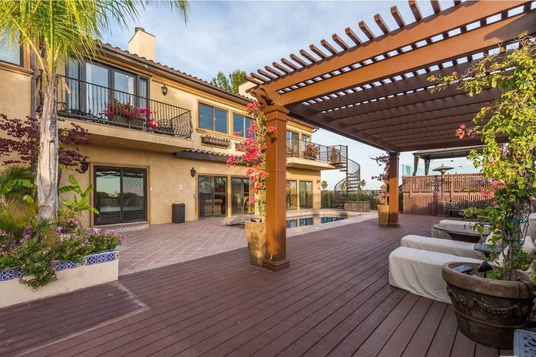 Celestia Crest, Venus Dr, 90046