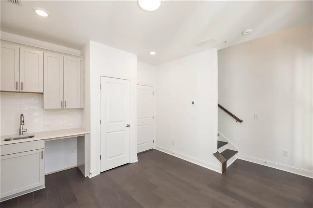 352 Olmstead Way, #28