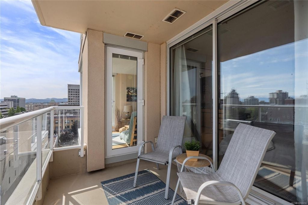 835 View St, #910