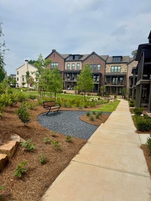 435 Chiswick Cir, #21