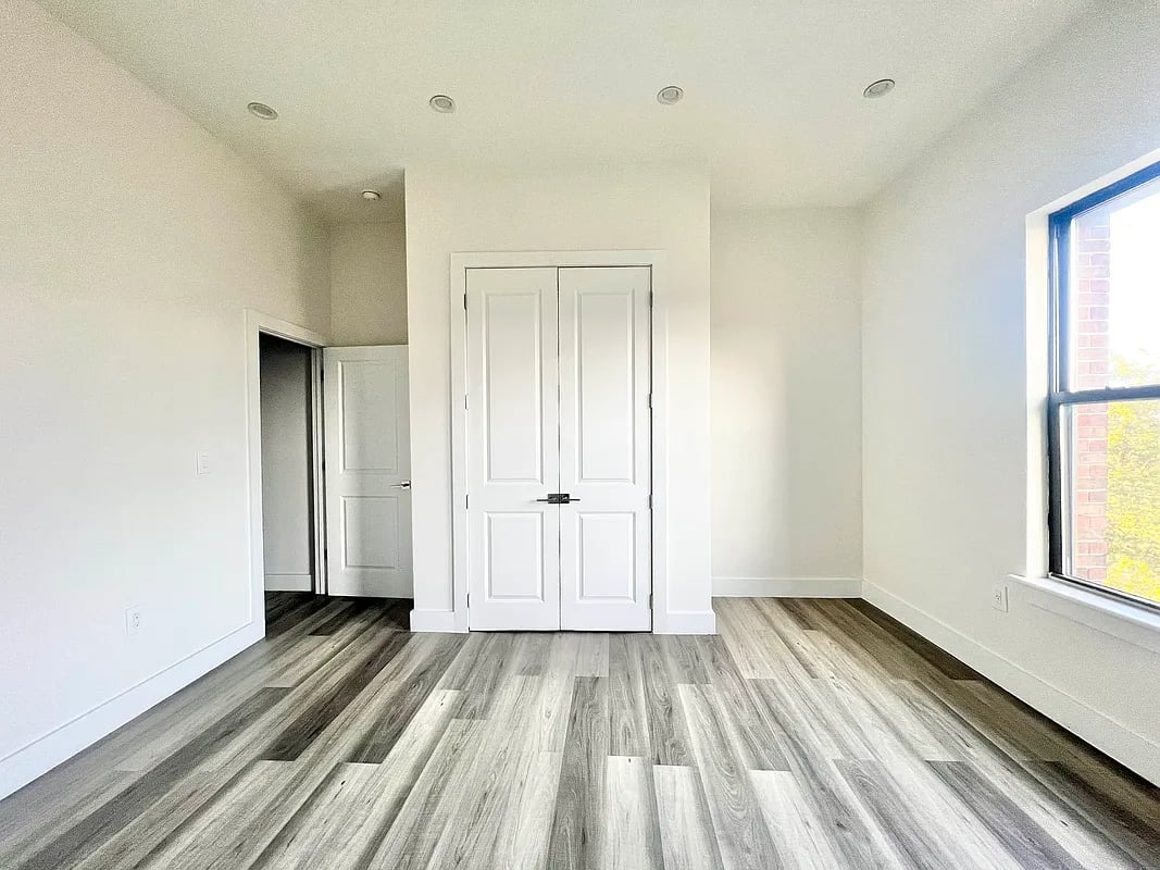 637 Saint Marks Avenue #3B