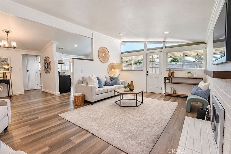 7156 Fillmore Dr