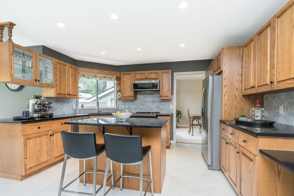 24 Ravine Dr