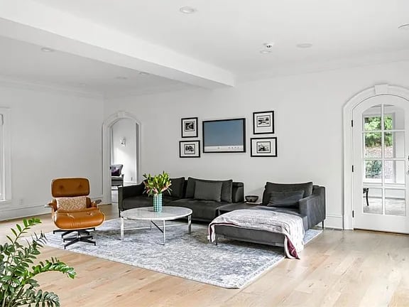 1919 River Forest Rd NW