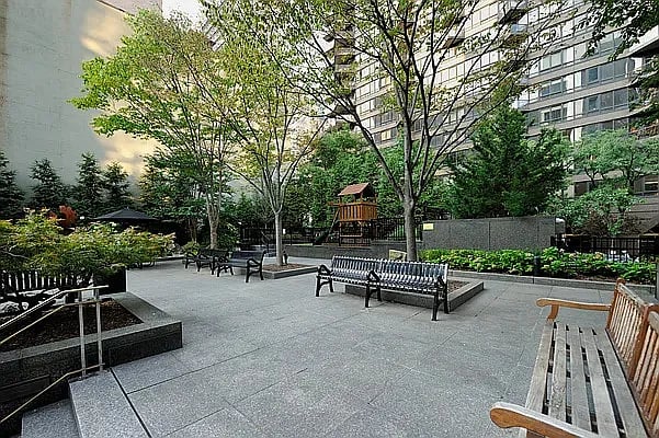 845 United Nations Plaza #56E