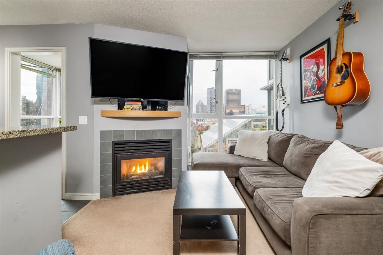 1068 Hornby St, #1405