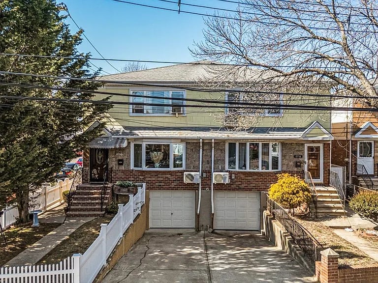 137-20 Lafayette Street