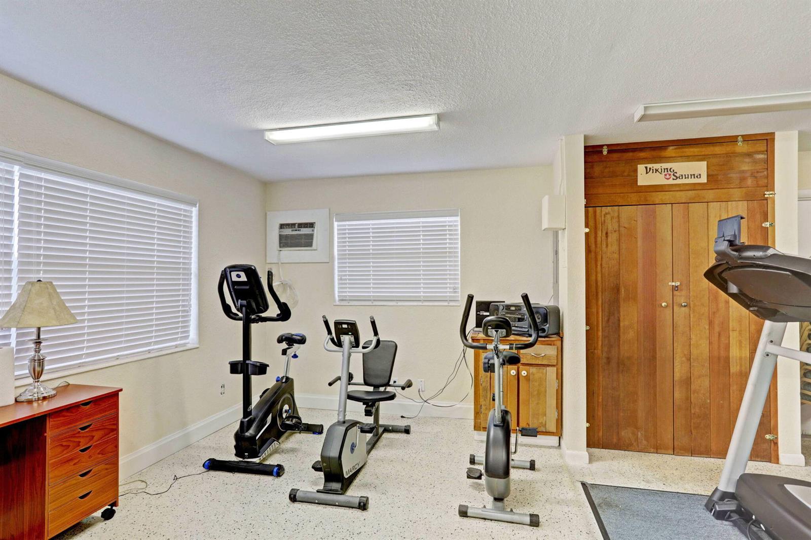 100 Shore 307 Ct