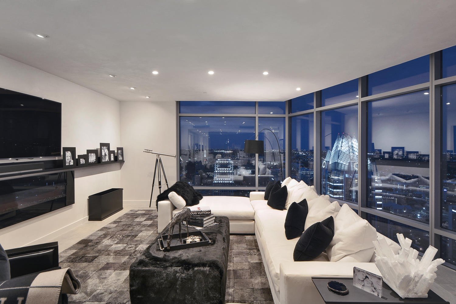 200 Congress Avenue #43ST