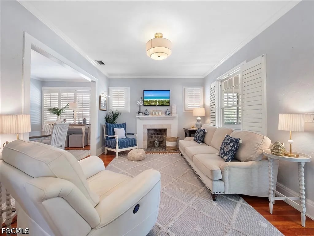 1310 Poinciana Ave