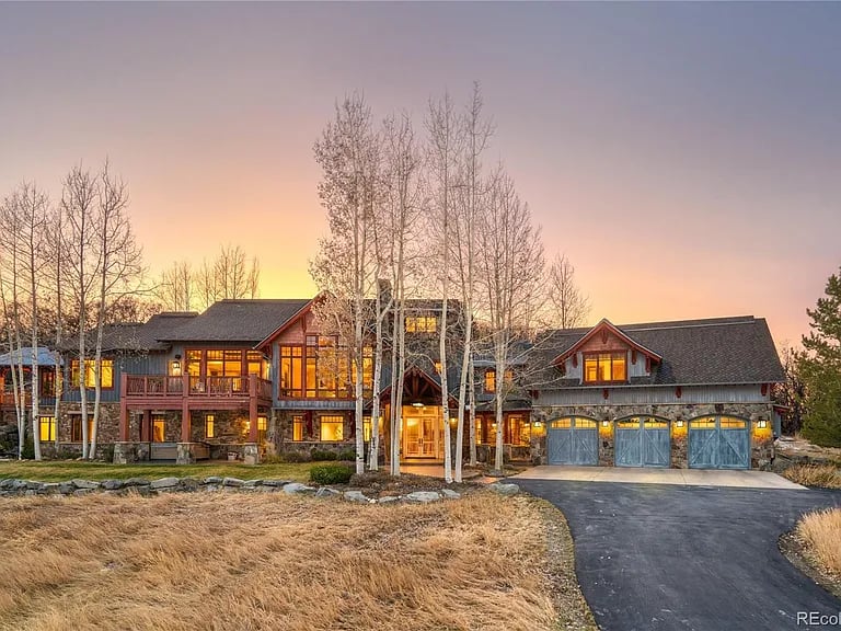 33855 Canyon Ct