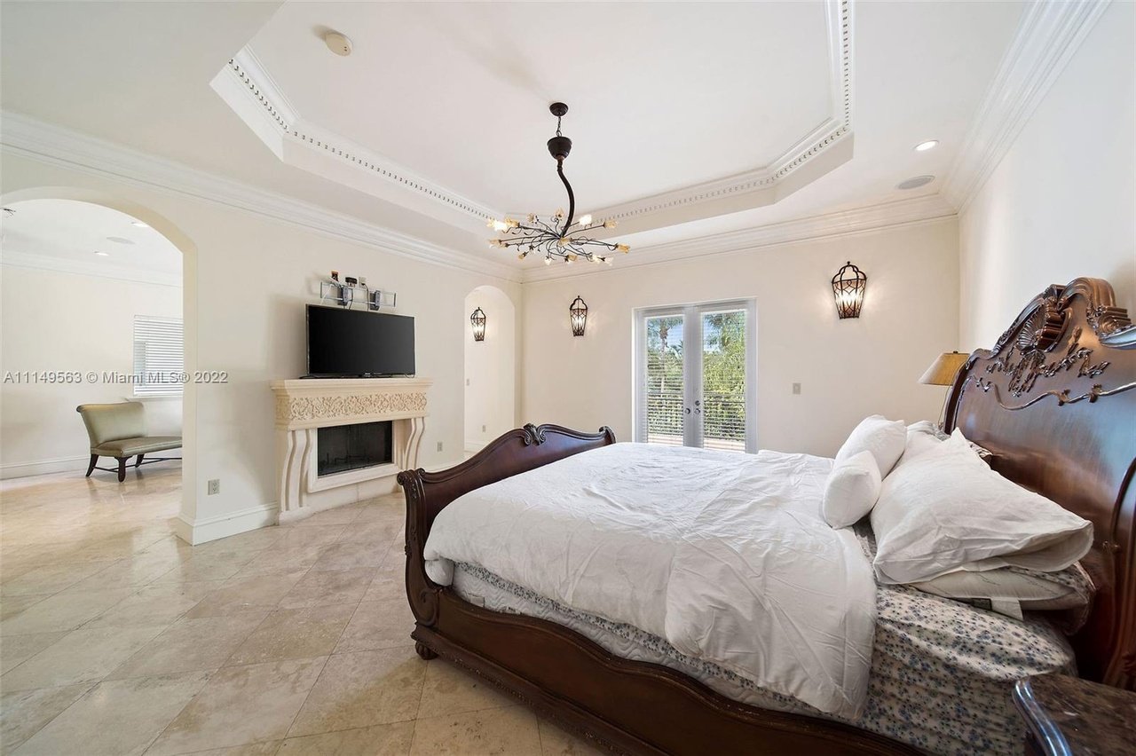 6400 SW 72nd Ct