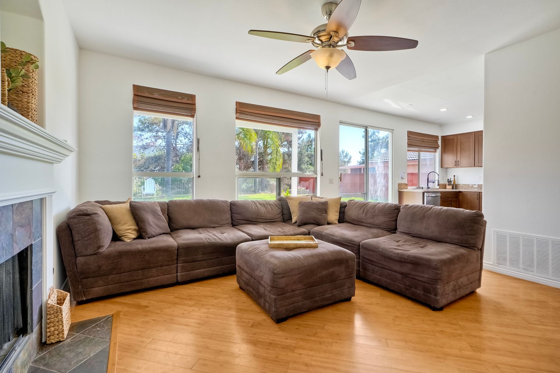 1025 Honeysuckle Dr