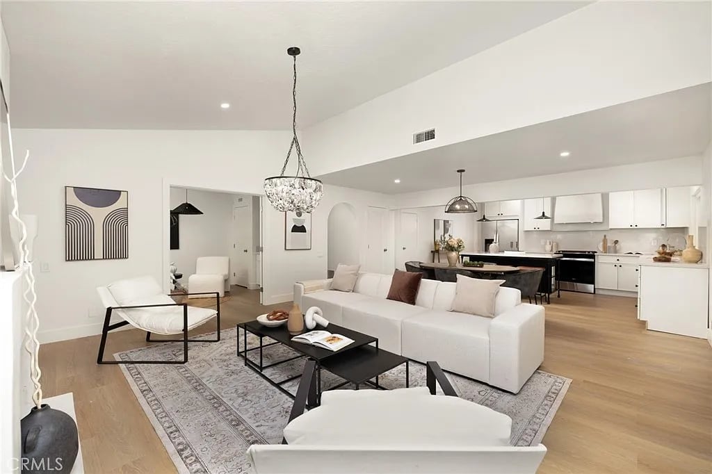 28225 Zurburan, Mission Viejo, CA 92692