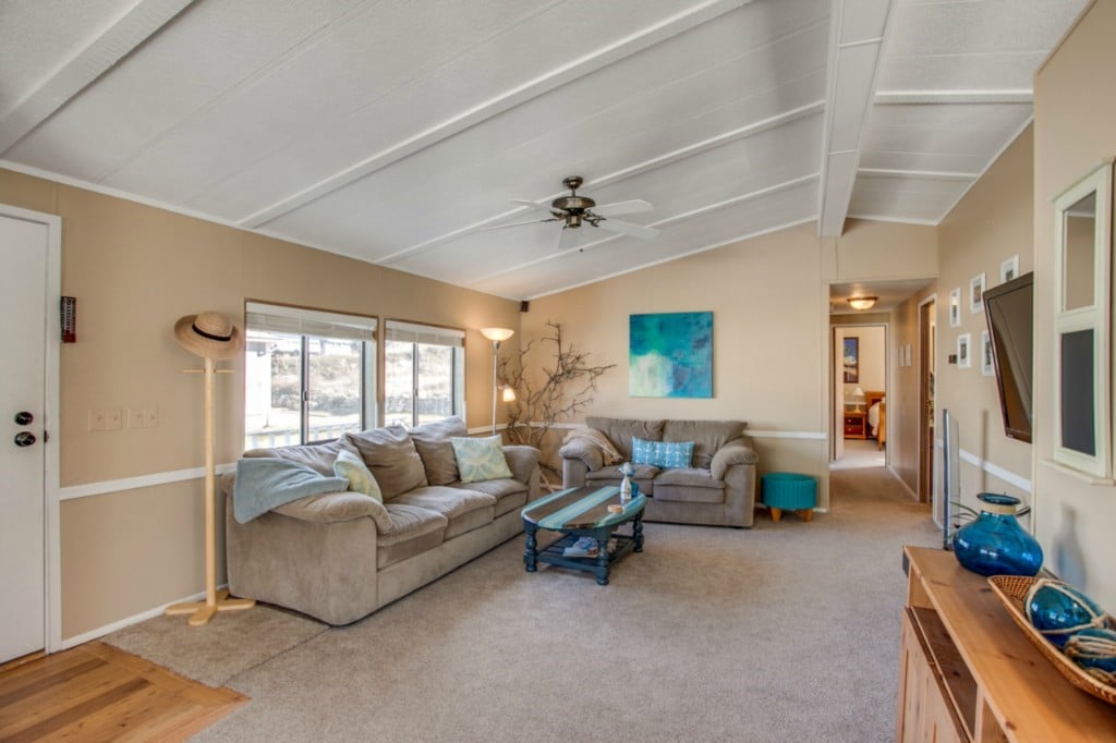 420 W Entiat Dr