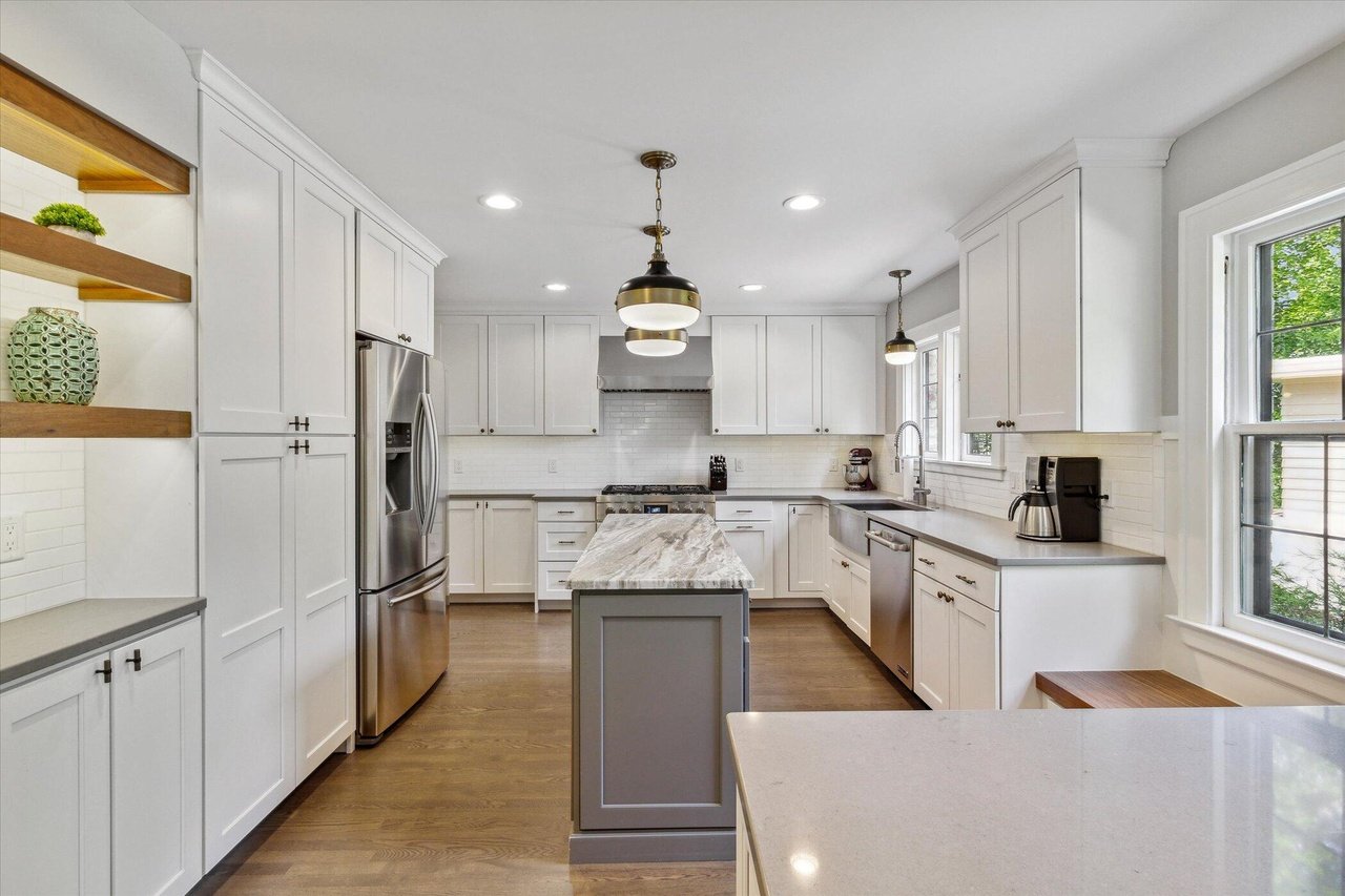 35 Park Hills Dr SE