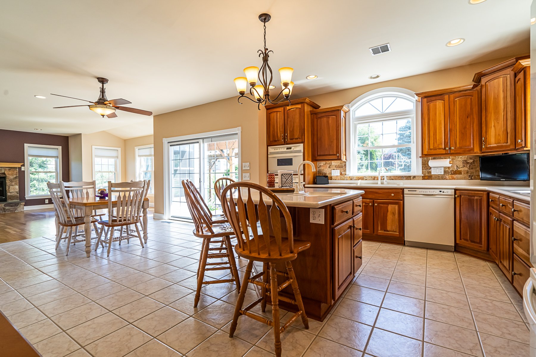 2237 Apple Road