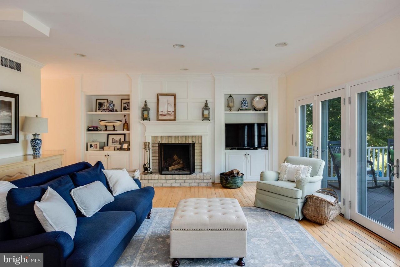 1238 Washington Dr