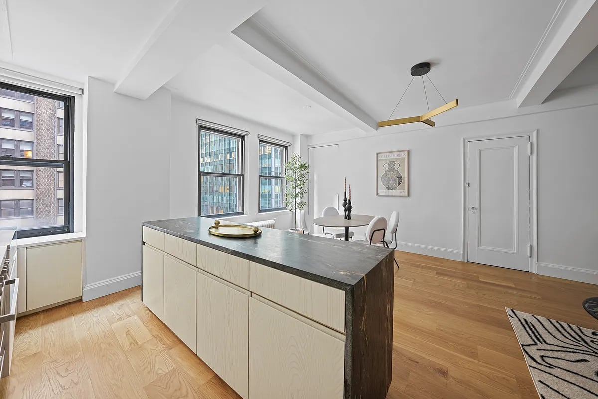 162 W 56th St #606