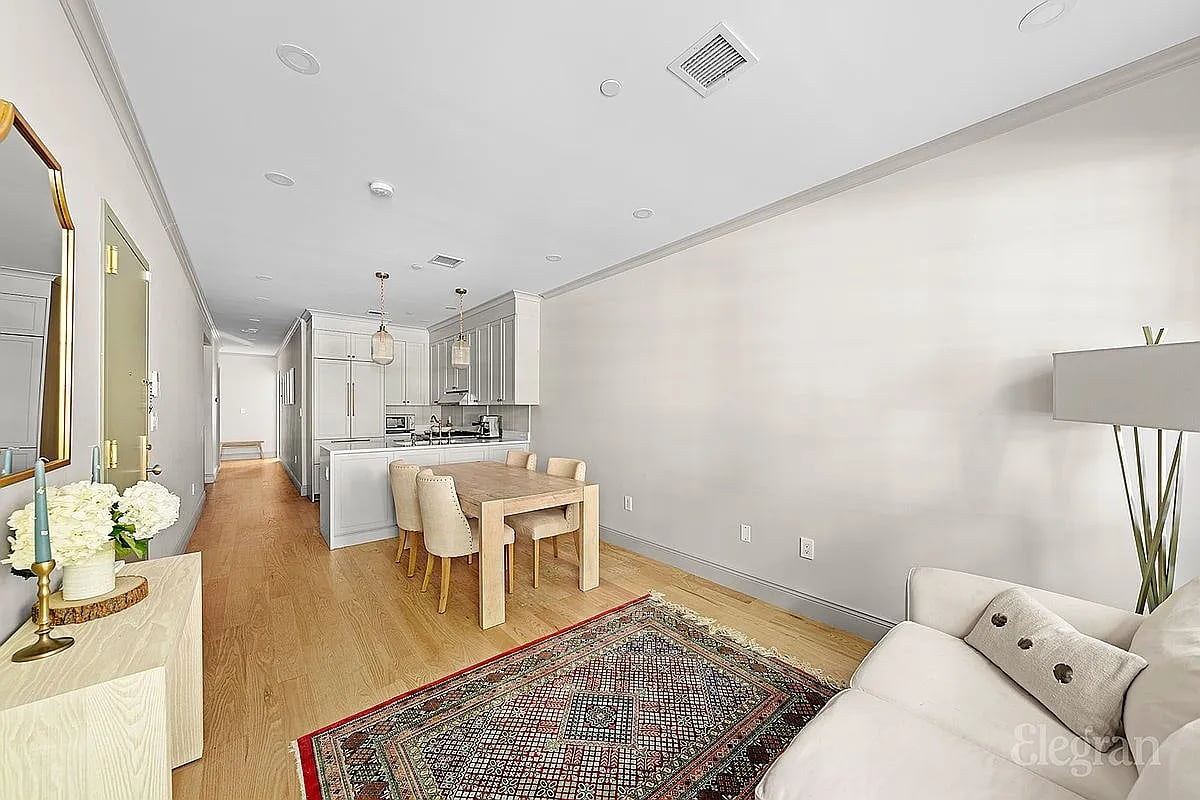 686 Carroll St, #1