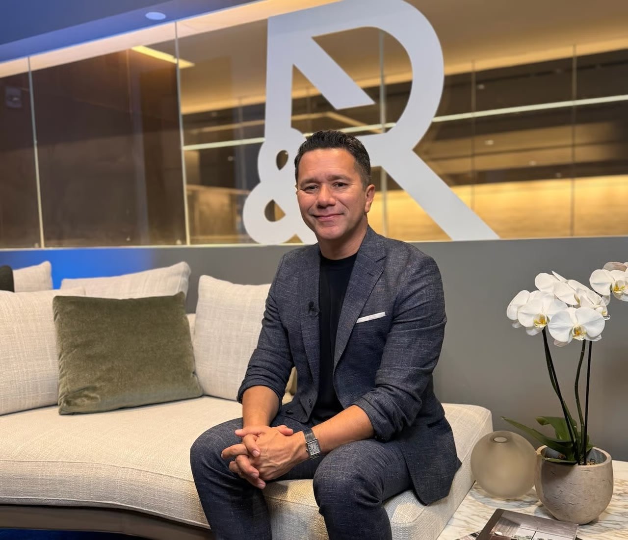 Trend Alert #3: Oversized Soft Natural Stone Tubs