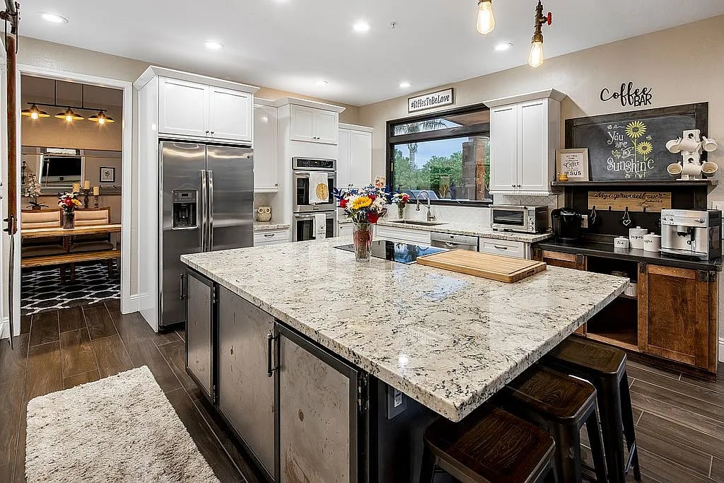 8177 E Rita Dr