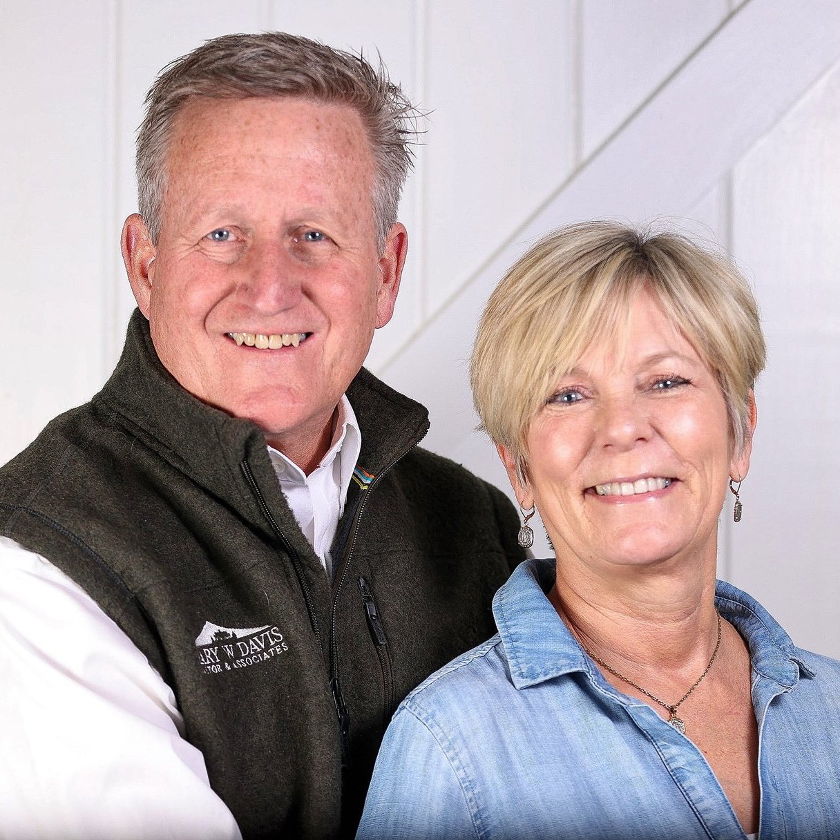 McLaughlin Team Ludlow, VT Real Estate Agent Headshot
