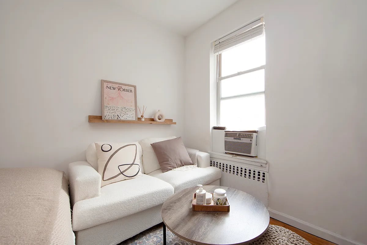 304 West Tenth Street Unit: 3B
