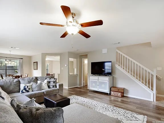 9723 Morningfield