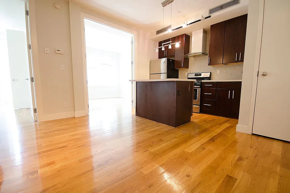 28 Fayette Street 3R