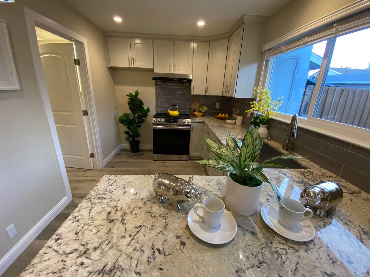 482 Tanfield Ln