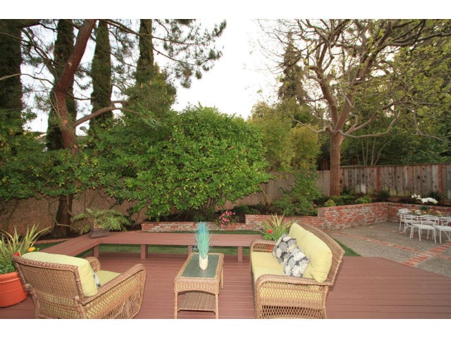25 La Loma Drive