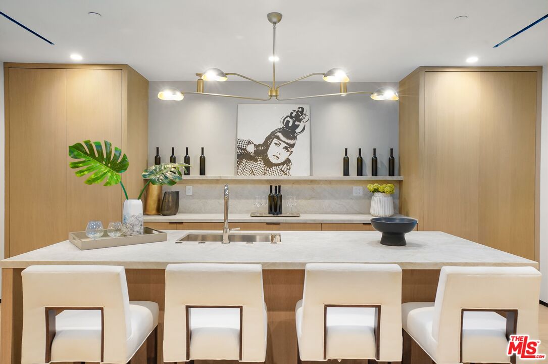 Windmere Crest, Dorrington Ave, 90048