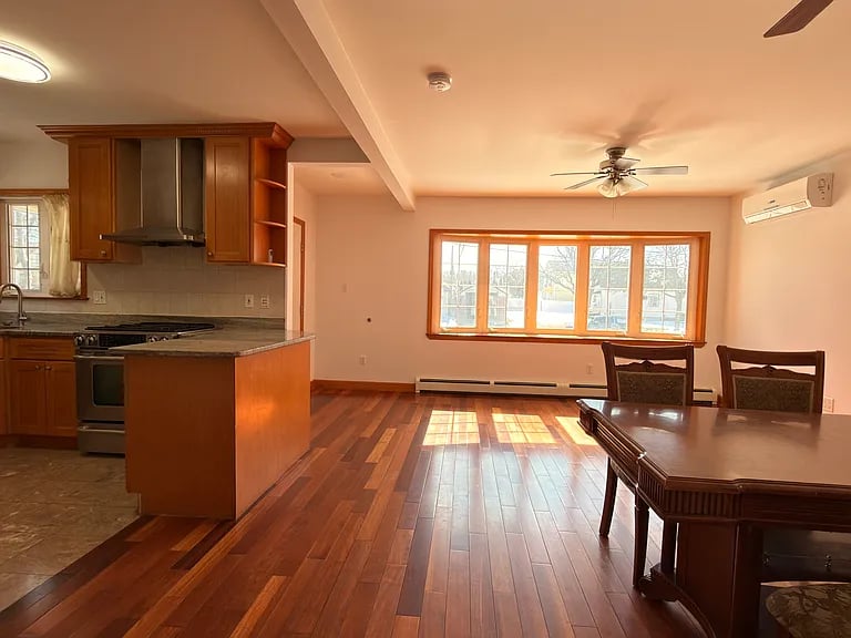 189-11 50th Ave