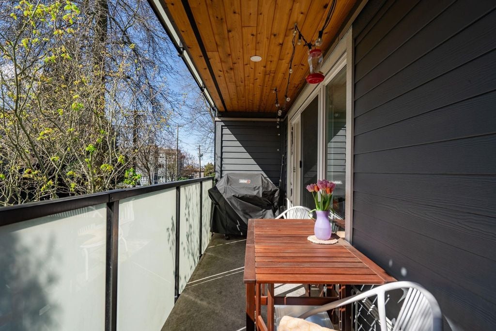 2328 Oxford St, #204