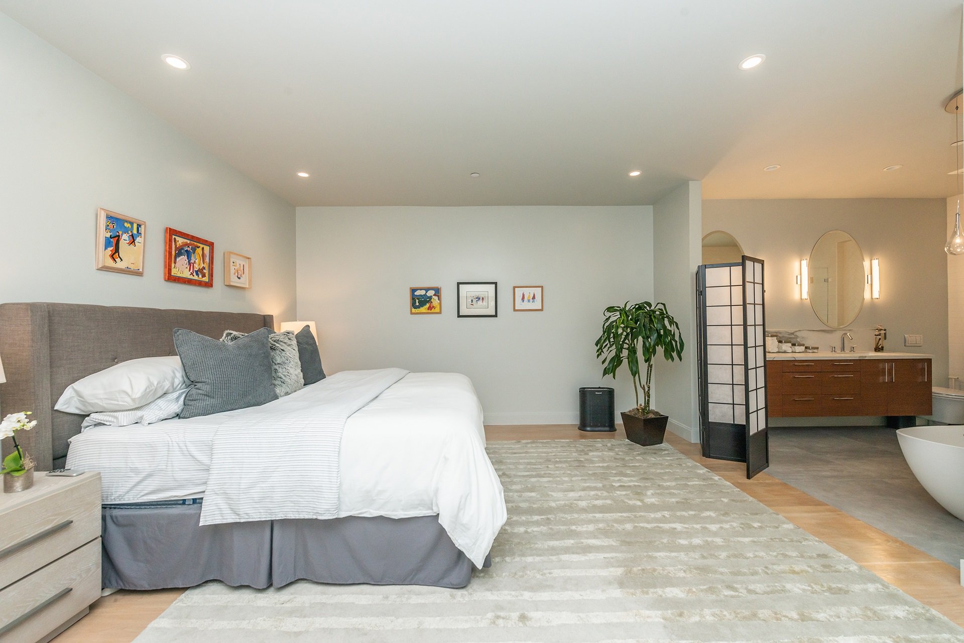 858 Ashbury