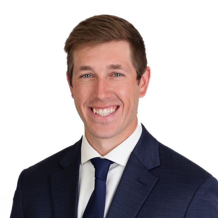 Zach Van Pelt Oak Harbor, WA Real Estate Agent Headshot 