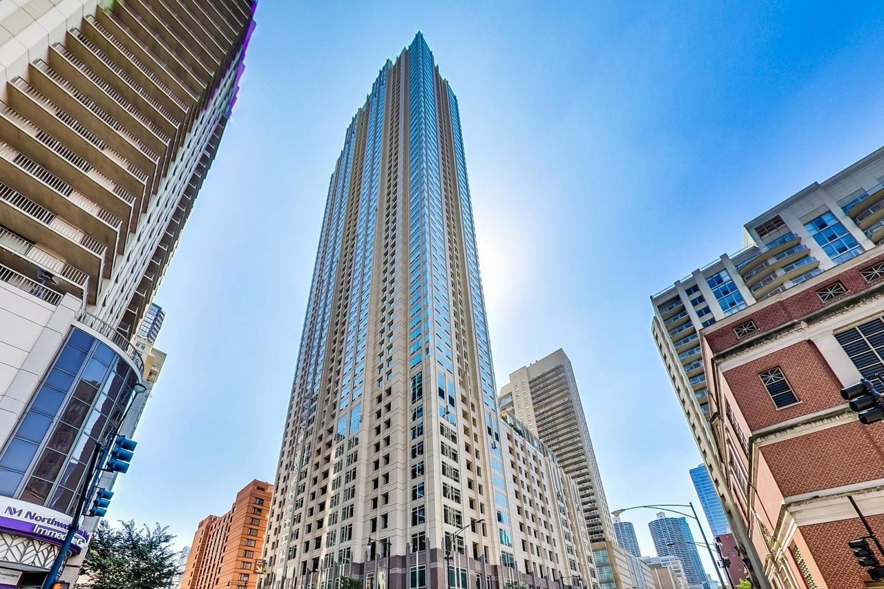 33 W Ontario ST PH-D