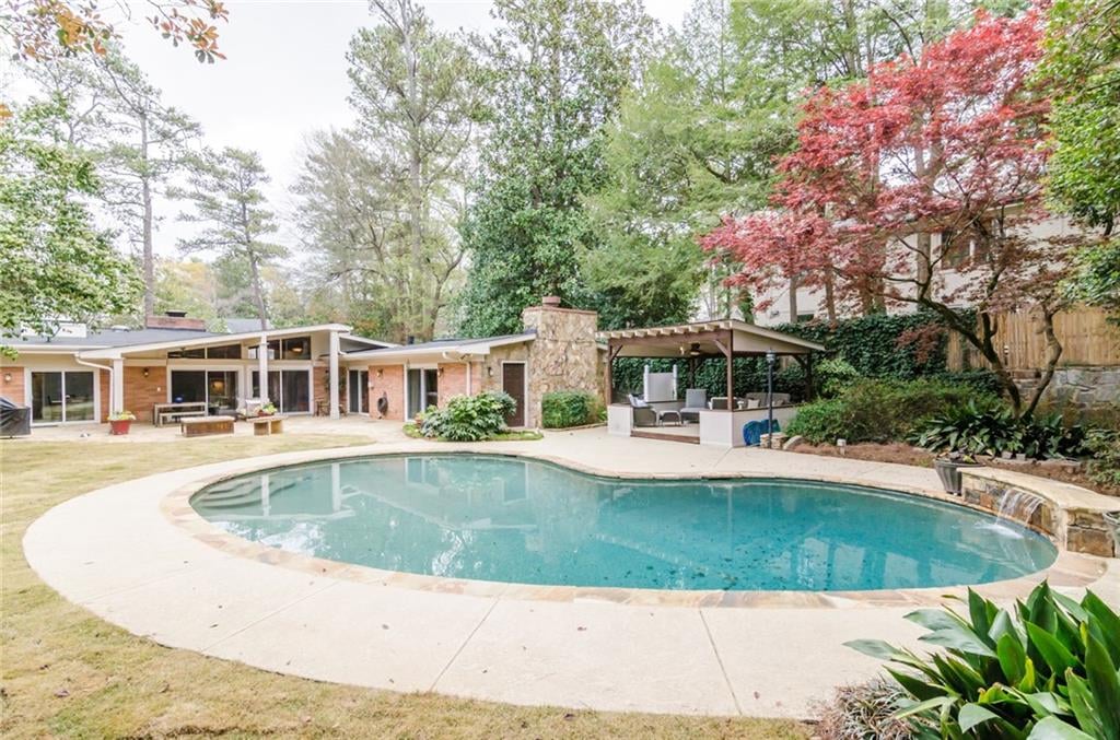 3230 N Wood Valley Rd NW
