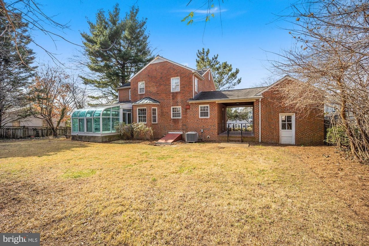144 Archwood Ave