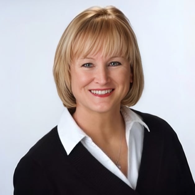 Monica Michelleti Lake Almanor, CA Real Estate Agent Headshot