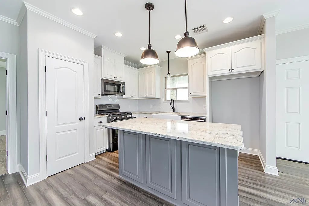 226 Bouverans Cir